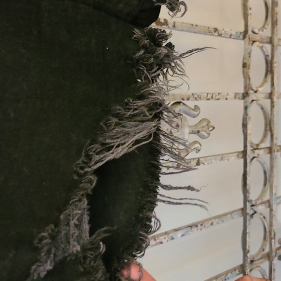 NWT ZARA Frayed Black Denim Shorts sz 42 ( 10 ) - Picture 5 of 7